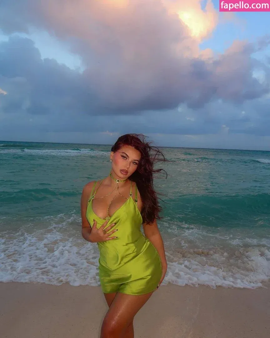 Sofia Jamora / sofiajamora Onlyfans Photo Gallery 