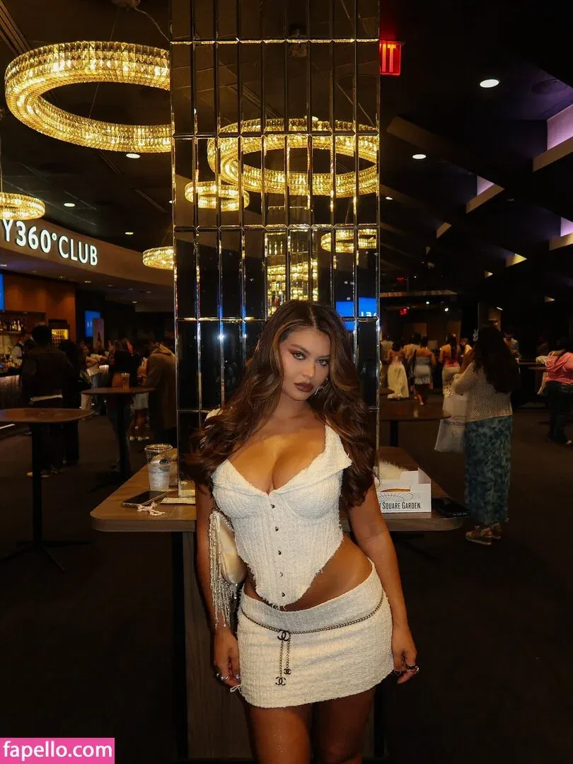 Sofia Jamora / sofiajamora Onlyfans Photo Gallery 