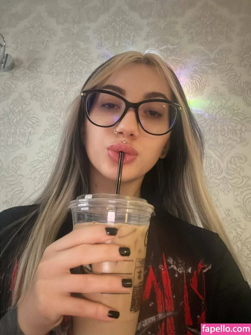 callmegoddesszara / callmegoddesszaraa Onlyfans Photo Gallery 