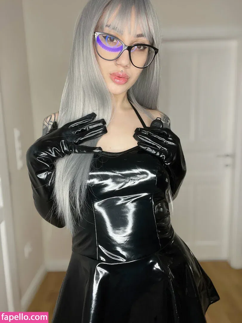 callmegoddesszara / callmegoddesszaraa Onlyfans Photo Gallery 