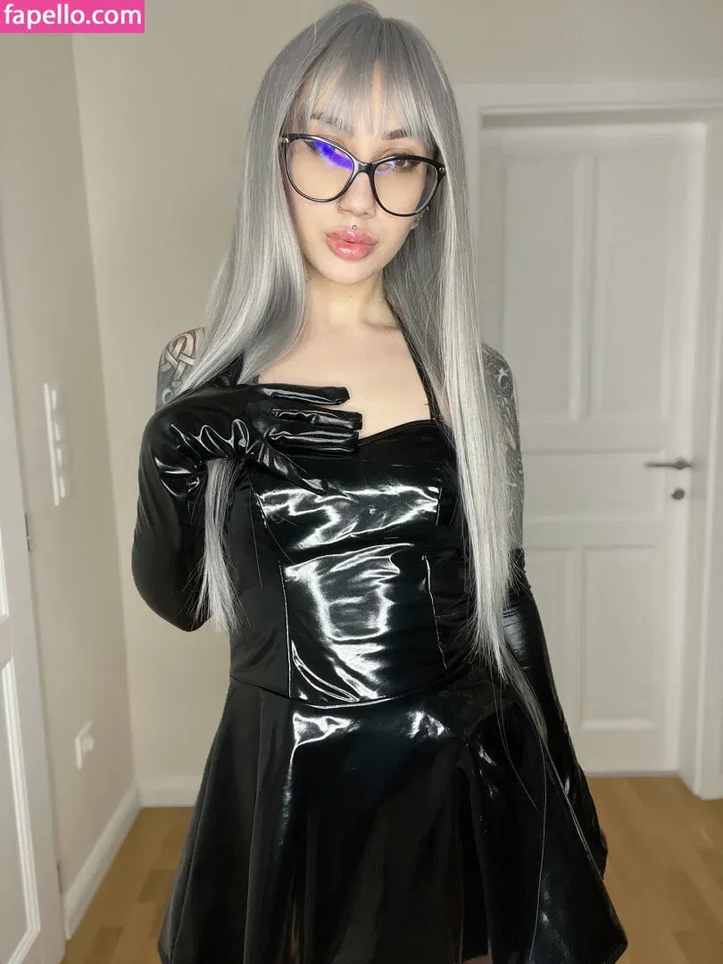 callmegoddesszara / callmegoddesszaraa Onlyfans Photo Gallery 
