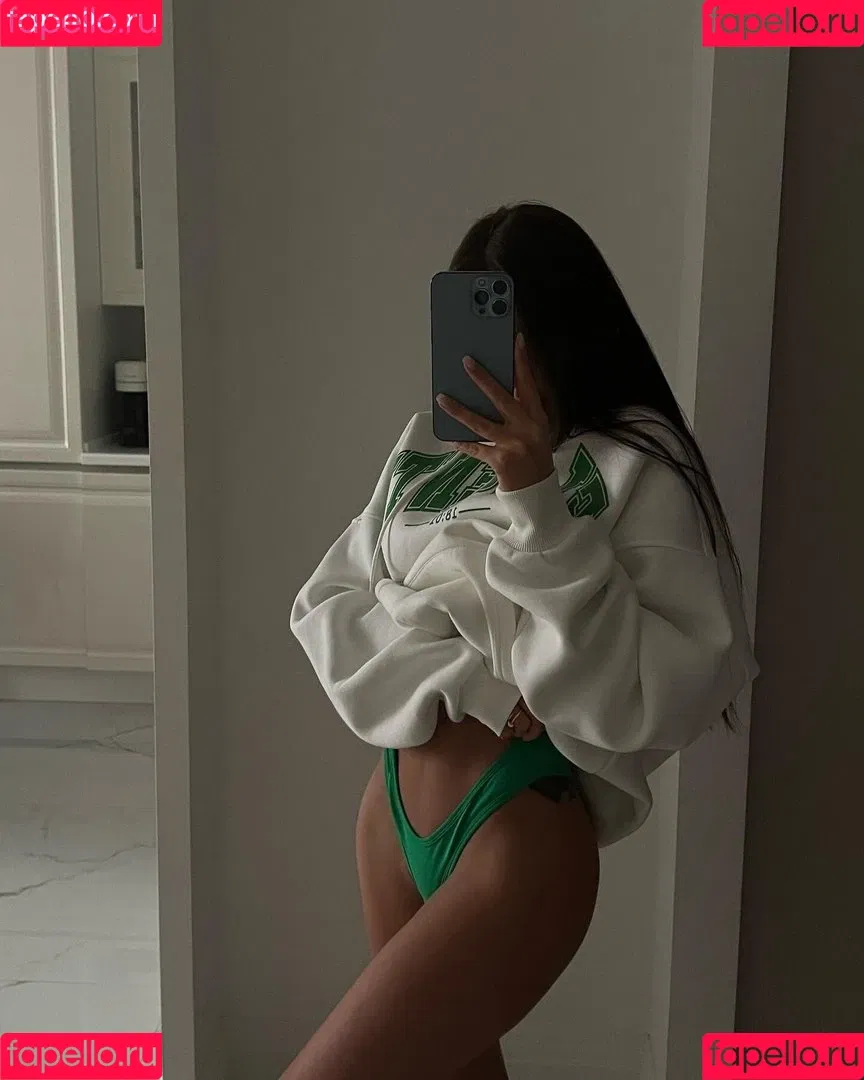 Nessa Orlova / nessaorlova / orlova_ness_life / rusmeganfox Onlyfans Photo Gallery 