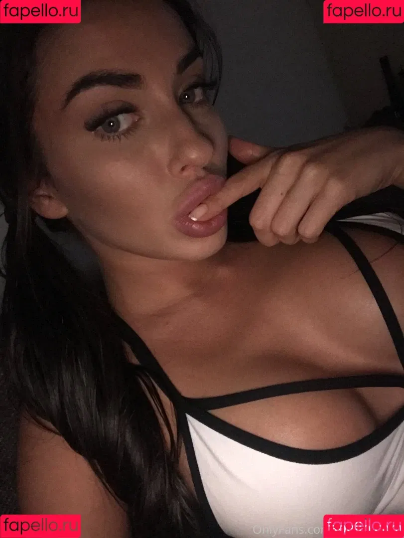 Nessa Orlova / nessaorlova / orlova_ness_life / rusmeganfox Onlyfans Photo Gallery 