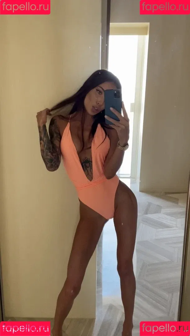 Nessa Orlova / nessaorlova / orlova_ness_life / rusmeganfox Onlyfans Photo Gallery 