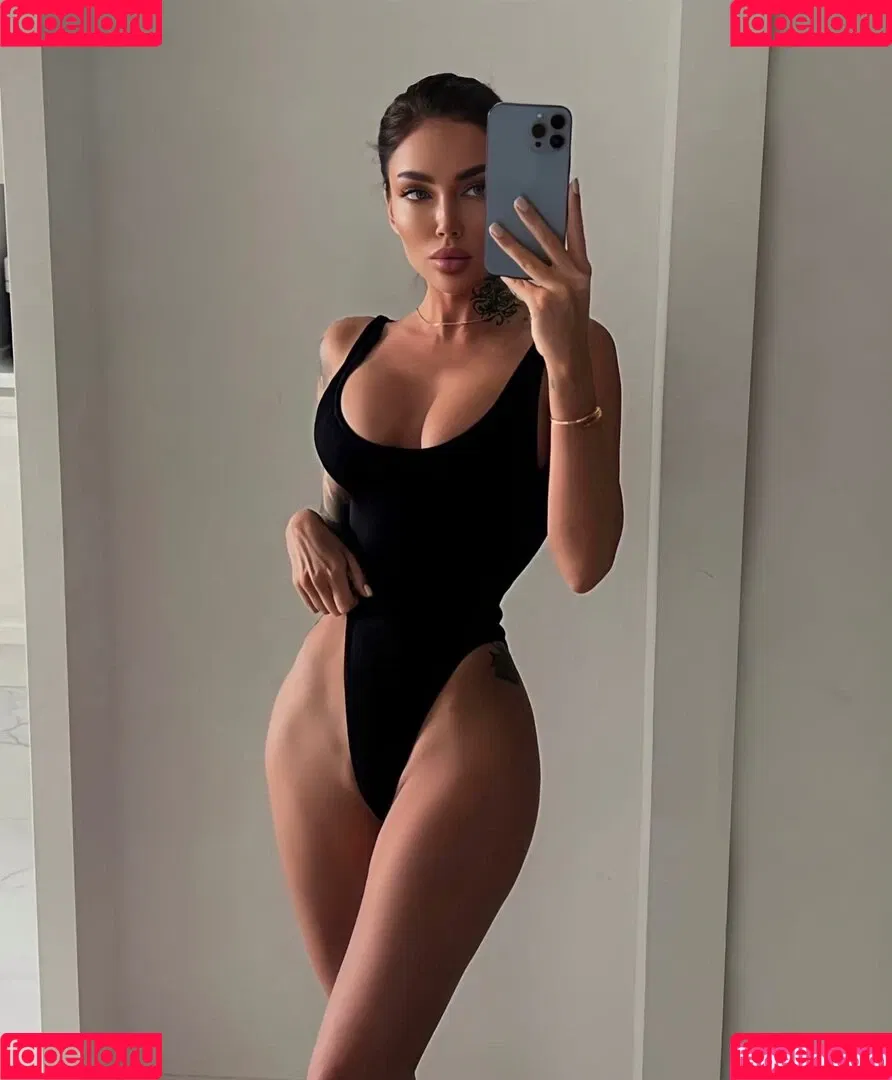 Nessa Orlova / nessaorlova / orlova_ness_life / rusmeganfox Onlyfans Photo Gallery 