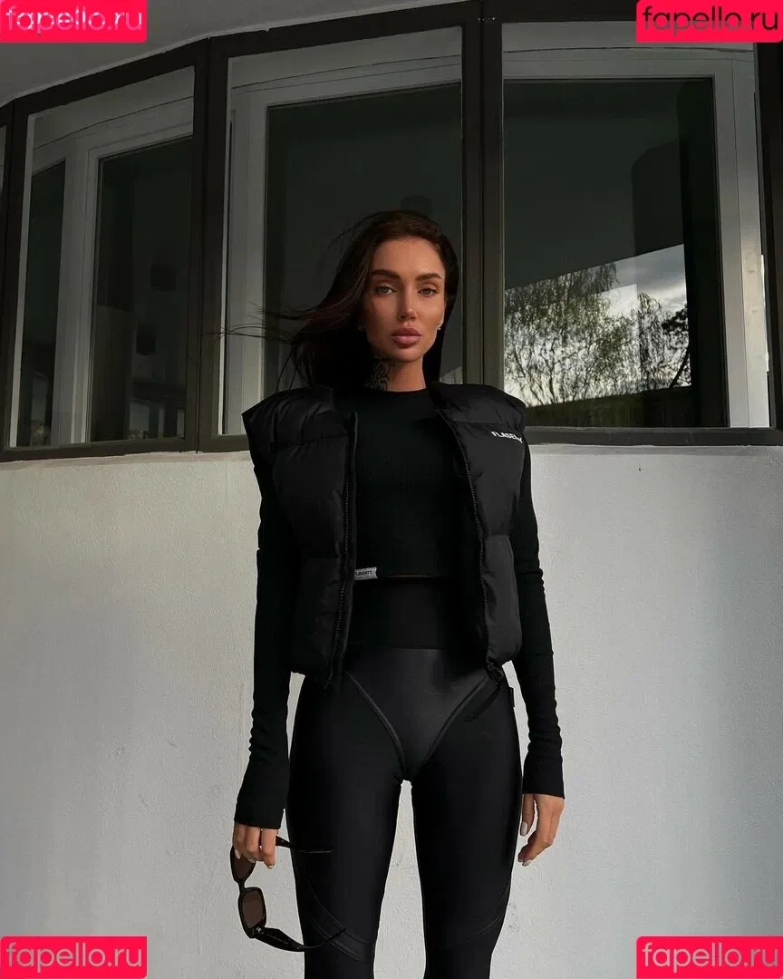 Nessa Orlova / nessaorlova / orlova_ness_life / rusmeganfox Onlyfans Photo Gallery 