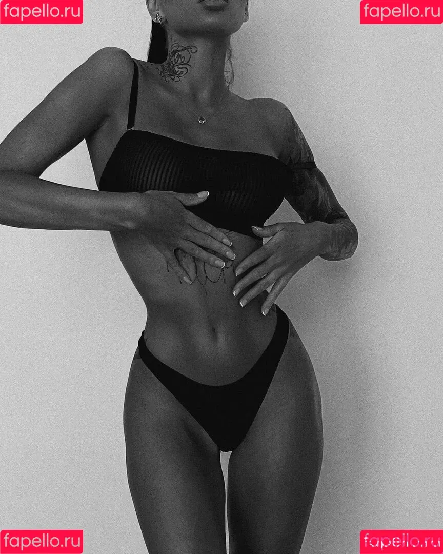 Nessa Orlova / nessaorlova / orlova_ness_life / rusmeganfox Onlyfans Photo Gallery 