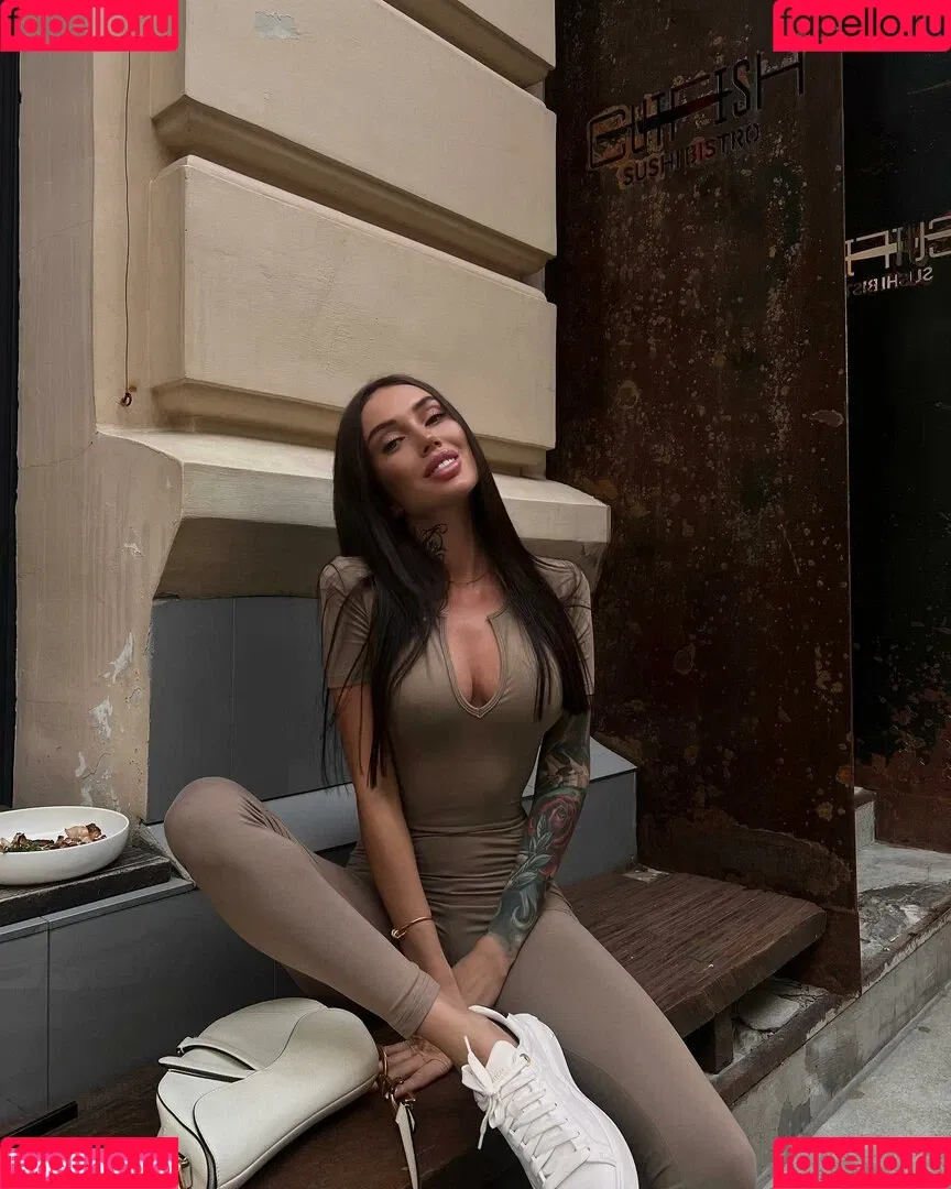 Nessa Orlova / nessaorlova / orlova_ness_life / rusmeganfox Onlyfans Photo Gallery 