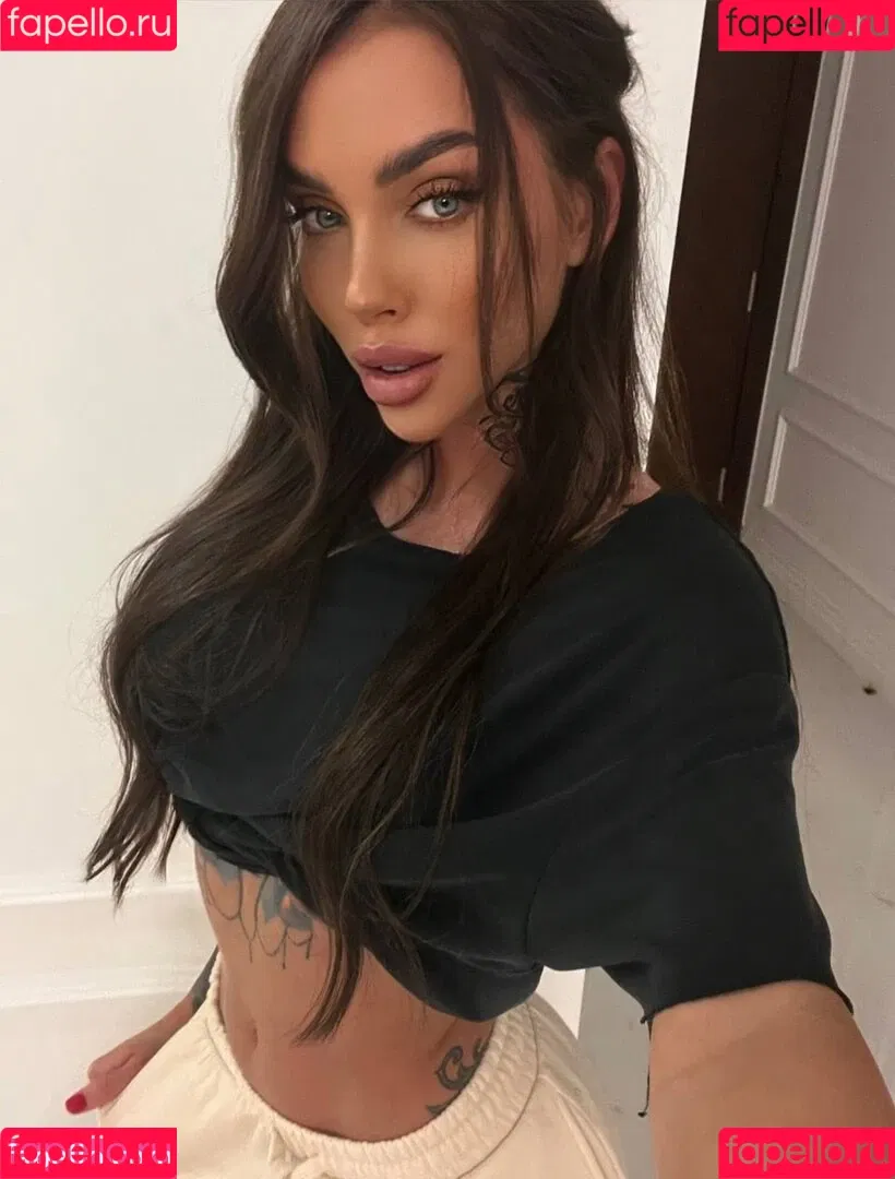Nessa Orlova / nessaorlova / orlova_ness_life / rusmeganfox Onlyfans Photo Gallery 