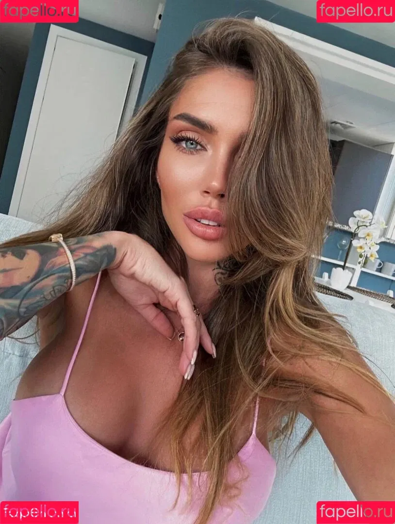 Nessa Orlova / nessaorlova / orlova_ness_life / rusmeganfox Onlyfans Photo Gallery 