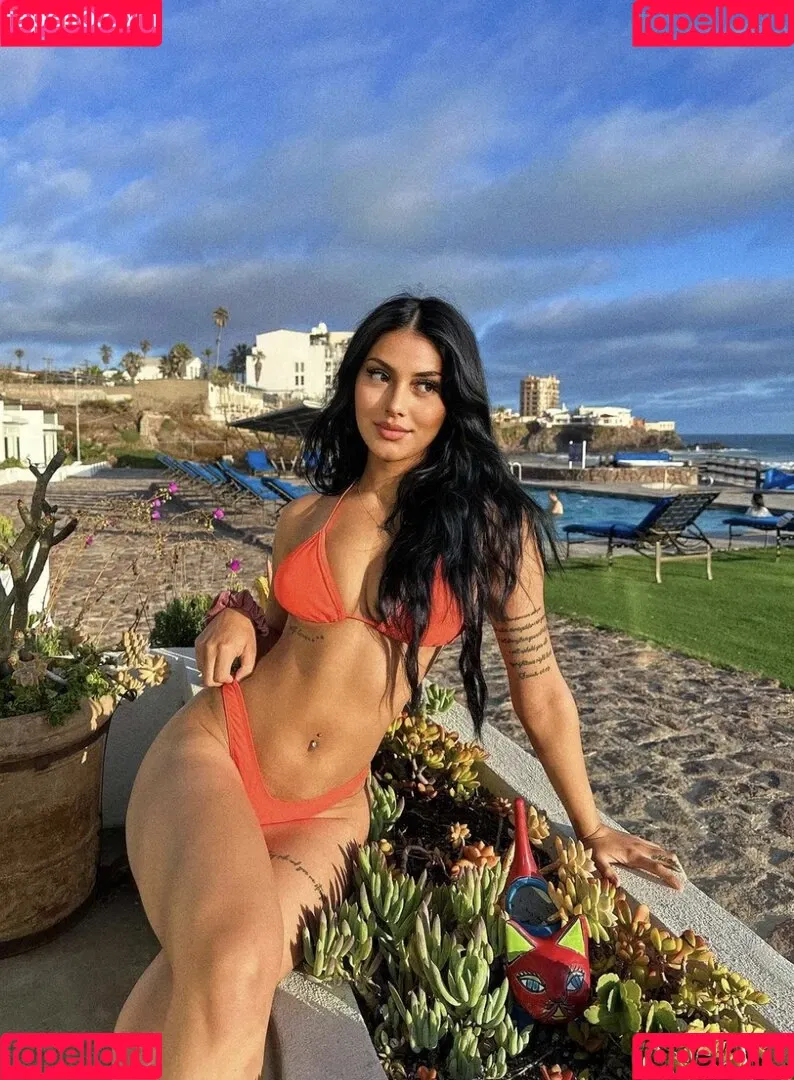 sofia mancilla / sofianextdoor Onlyfans Photo Gallery 