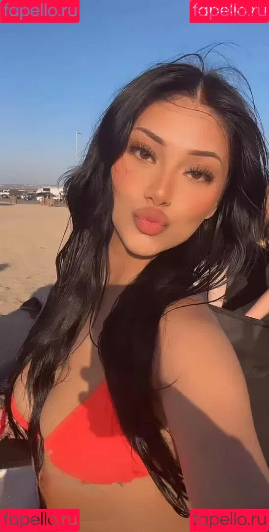 sofia mancilla / sofianextdoor Onlyfans Photo Gallery 