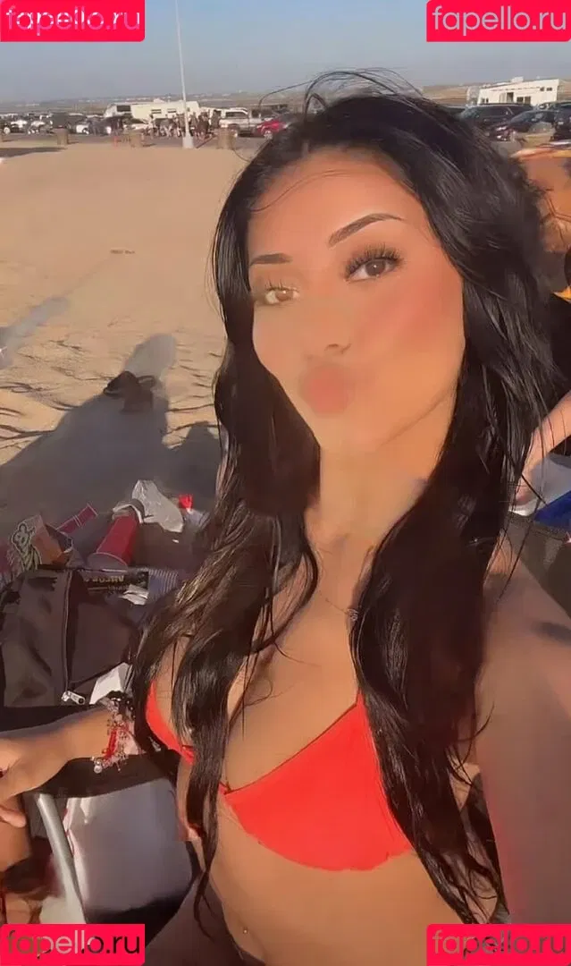 sofia mancilla / sofianextdoor Onlyfans Photo Gallery 