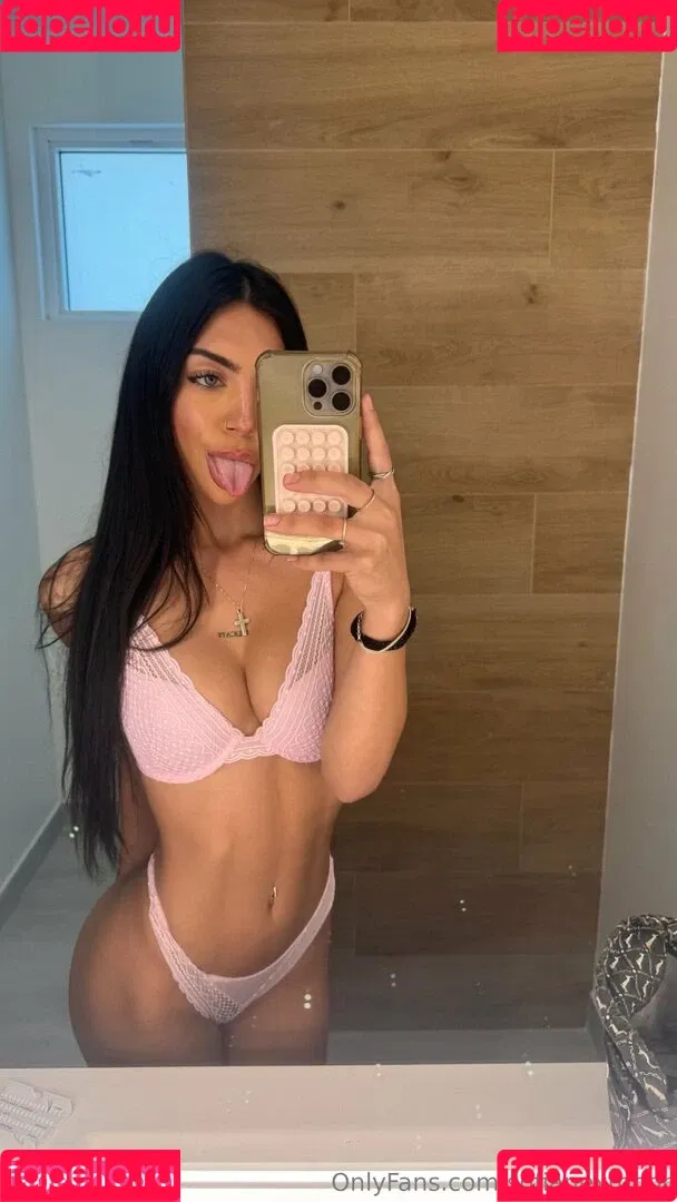 sofia mancilla / sofianextdoor Onlyfans Photo Gallery 
