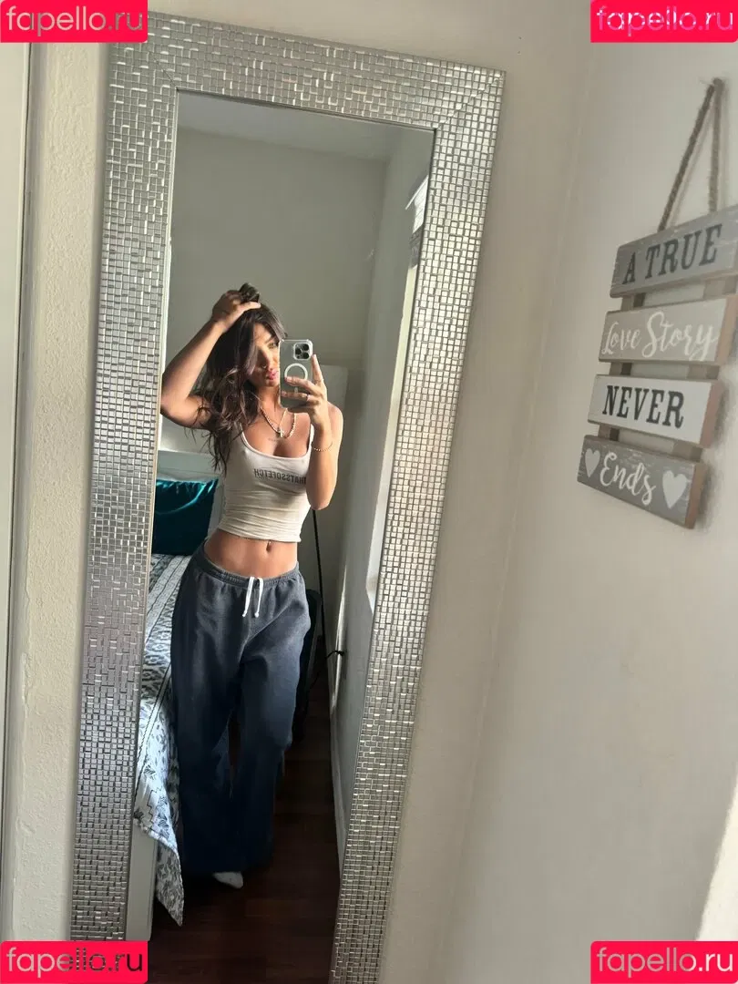 sofia mancilla / sofianextdoor Onlyfans Photo Gallery 