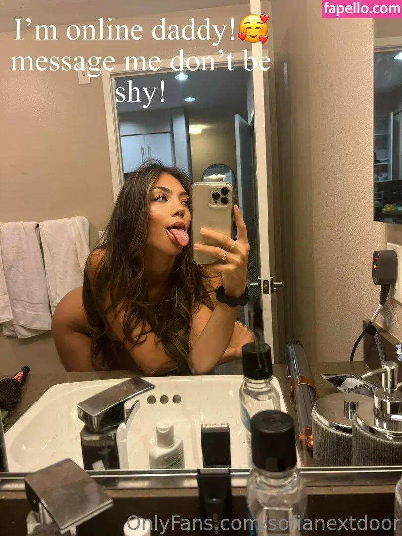 sofia mancilla / sofianextdoor Onlyfans Photo Gallery 