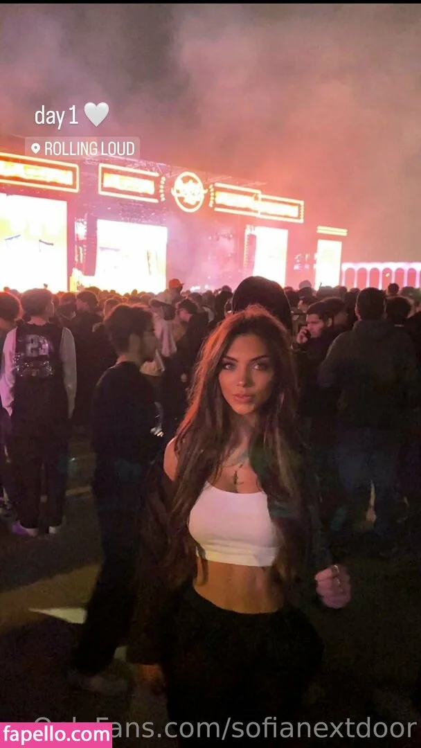 sofia mancilla / sofianextdoor Onlyfans Photo Gallery 