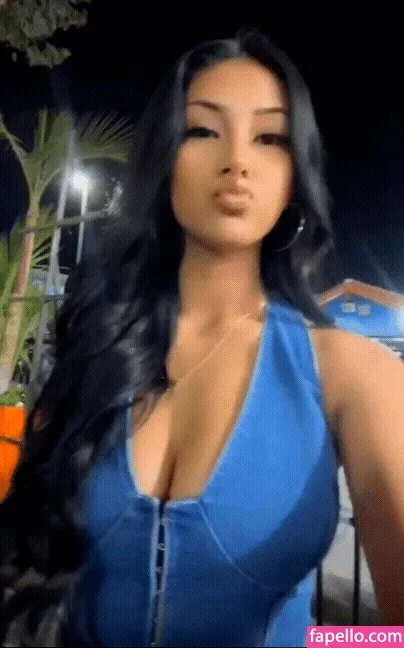 sofia mancilla / sofianextdoor Onlyfans Photo Gallery 