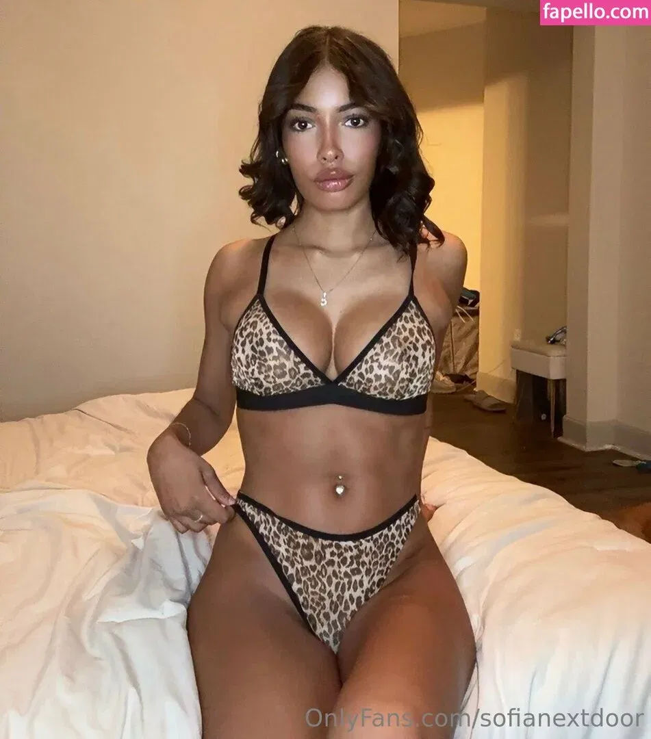 sofia mancilla / sofianextdoor Onlyfans Photo Gallery 