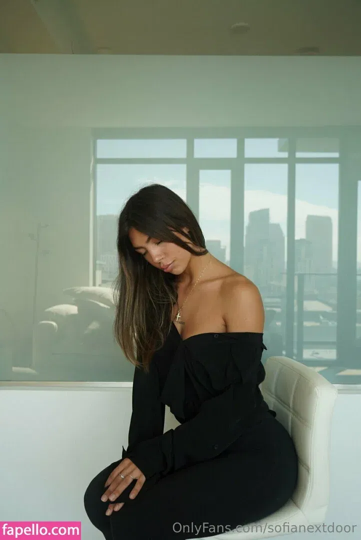 sofia mancilla / sofianextdoor Onlyfans Photo Gallery 