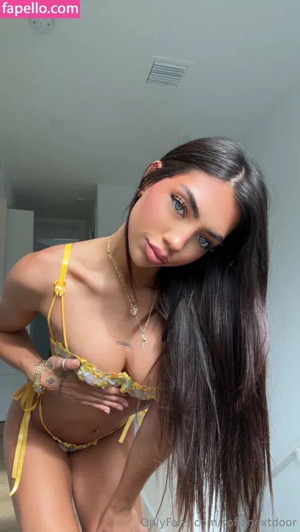 sofia mancilla / sofianextdoor Onlyfans Photo Gallery 