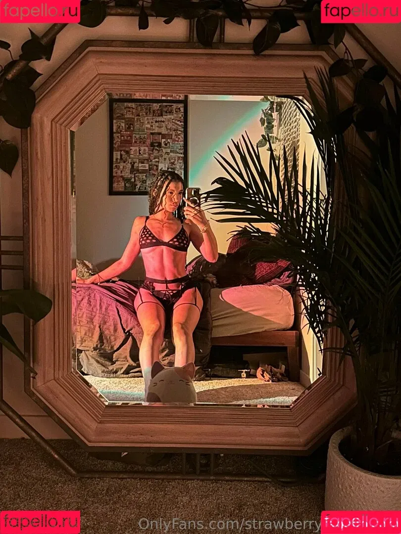 Jules Berry / strawberryshortcake / strawberryshorttcake / urfavoritejname Onlyfans Photo Gallery 