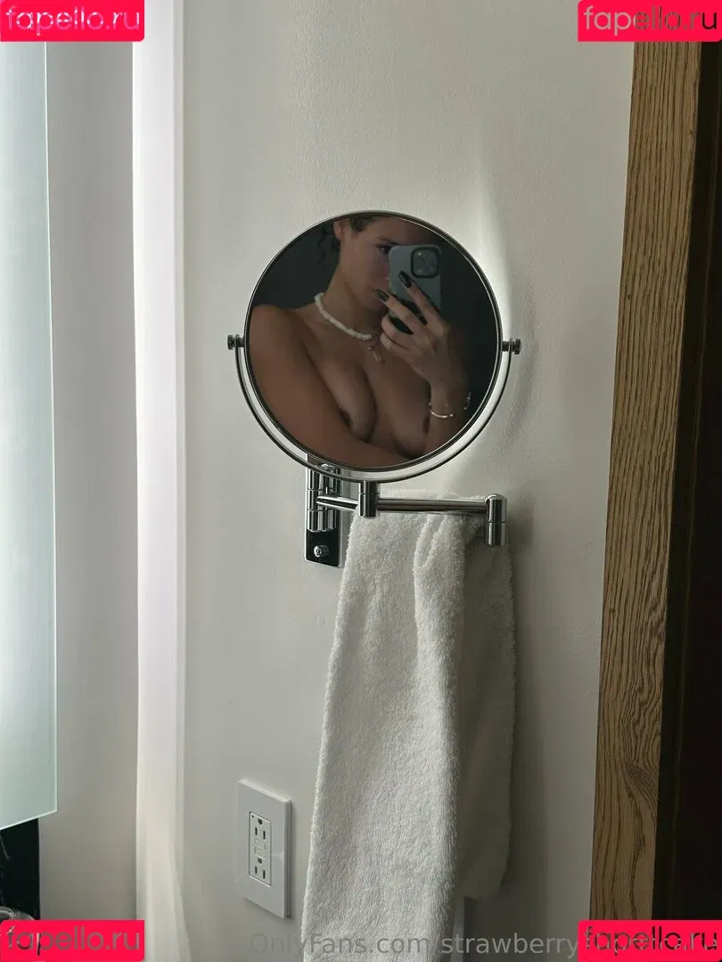 Jules Berry / strawberryshortcake / strawberryshorttcake / urfavoritejname Onlyfans Photo Gallery 