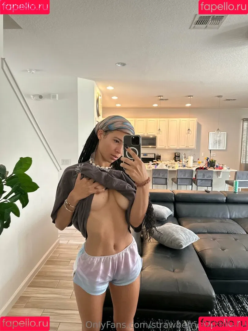 Jules Berry / strawberryshortcake / strawberryshorttcake / urfavoritejname Onlyfans Photo Gallery 