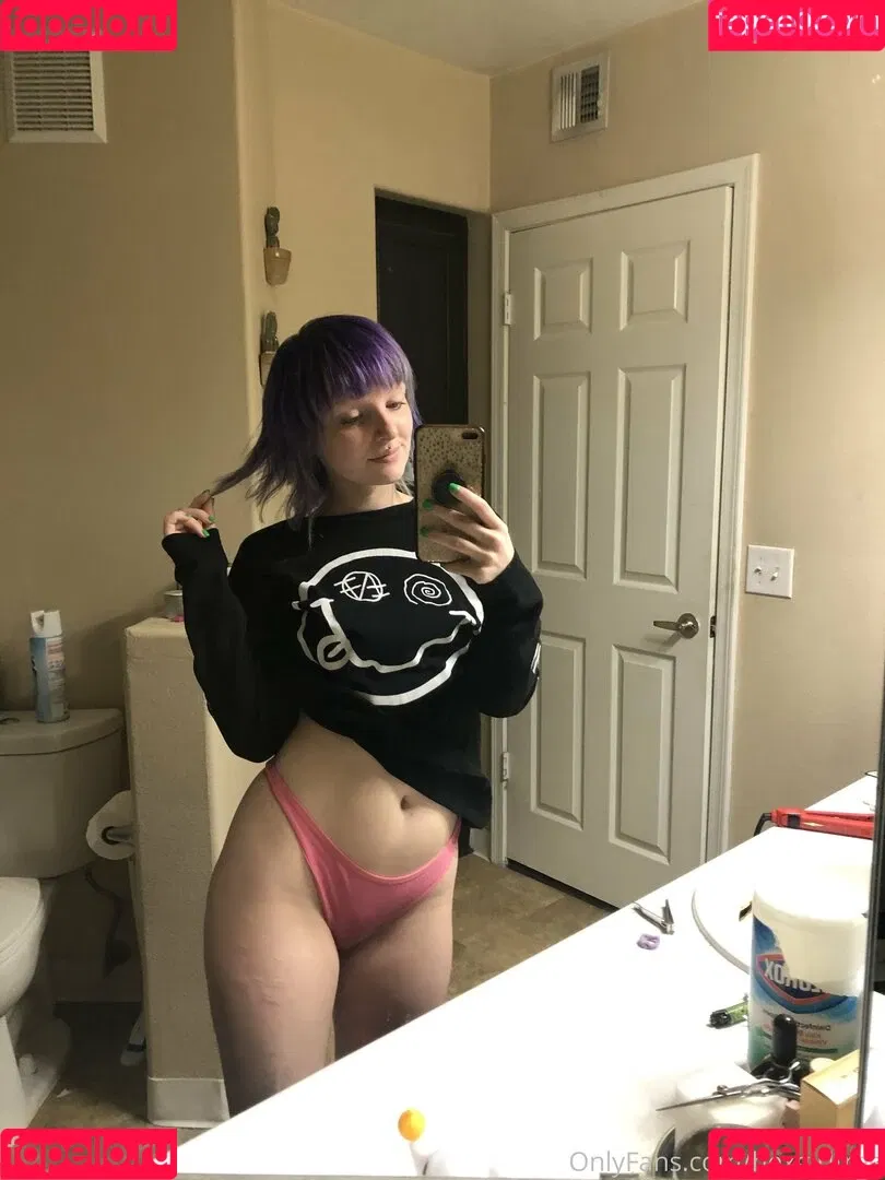 graveyardgoddess / hexgirlfree Onlyfans Photo Gallery 