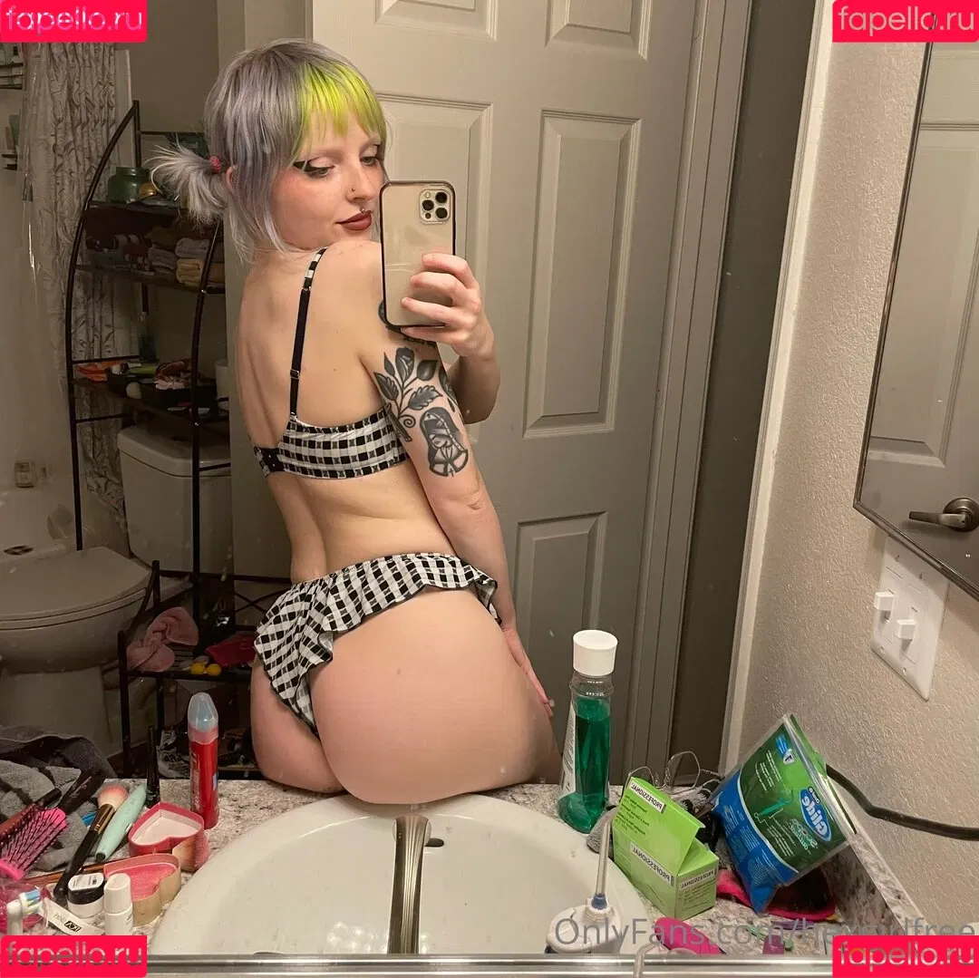 graveyardgoddess / hexgirlfree Onlyfans Photo Gallery 