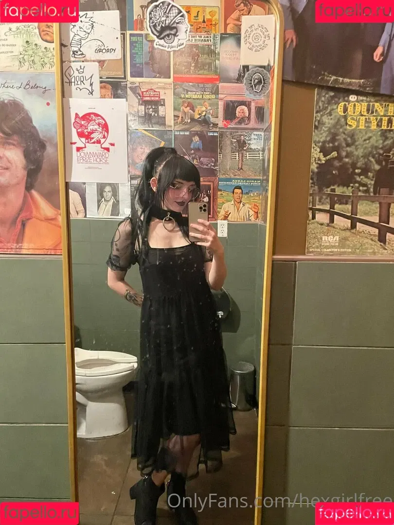 graveyardgoddess / hexgirlfree Onlyfans Photo Gallery 