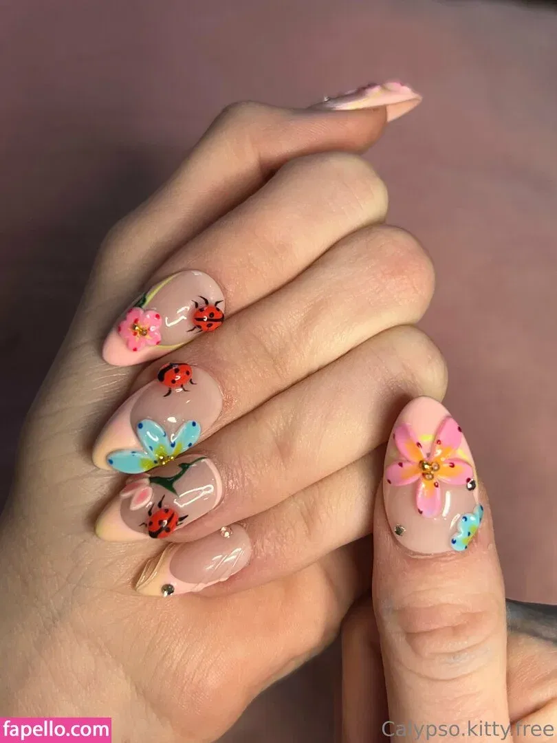 calypsokittyfree / kit_kalypso Onlyfans Photo Gallery 