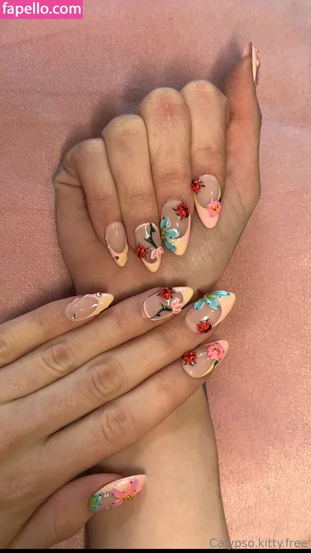 calypsokittyfree / kit_kalypso Onlyfans Photo Gallery 