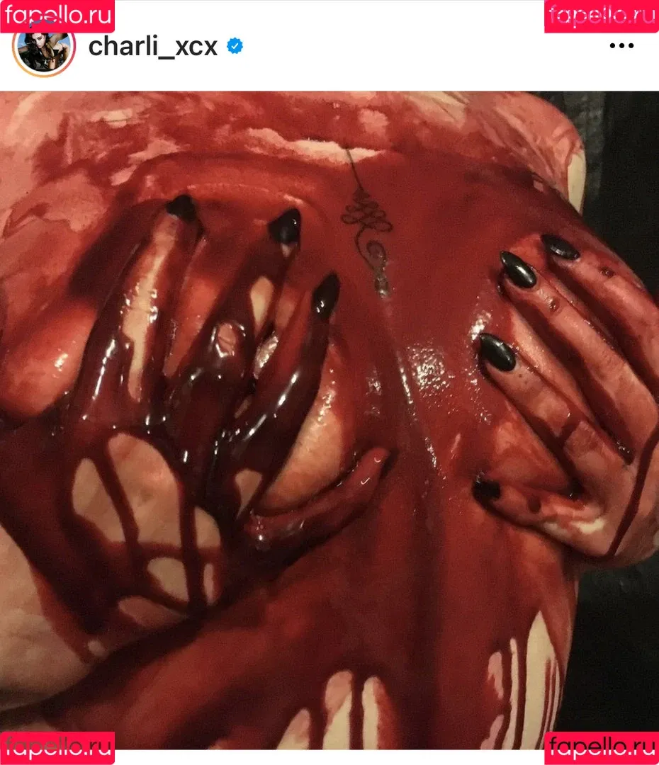 Charli XCX / charli_xcx / charlignarly Onlyfans Photo Gallery 