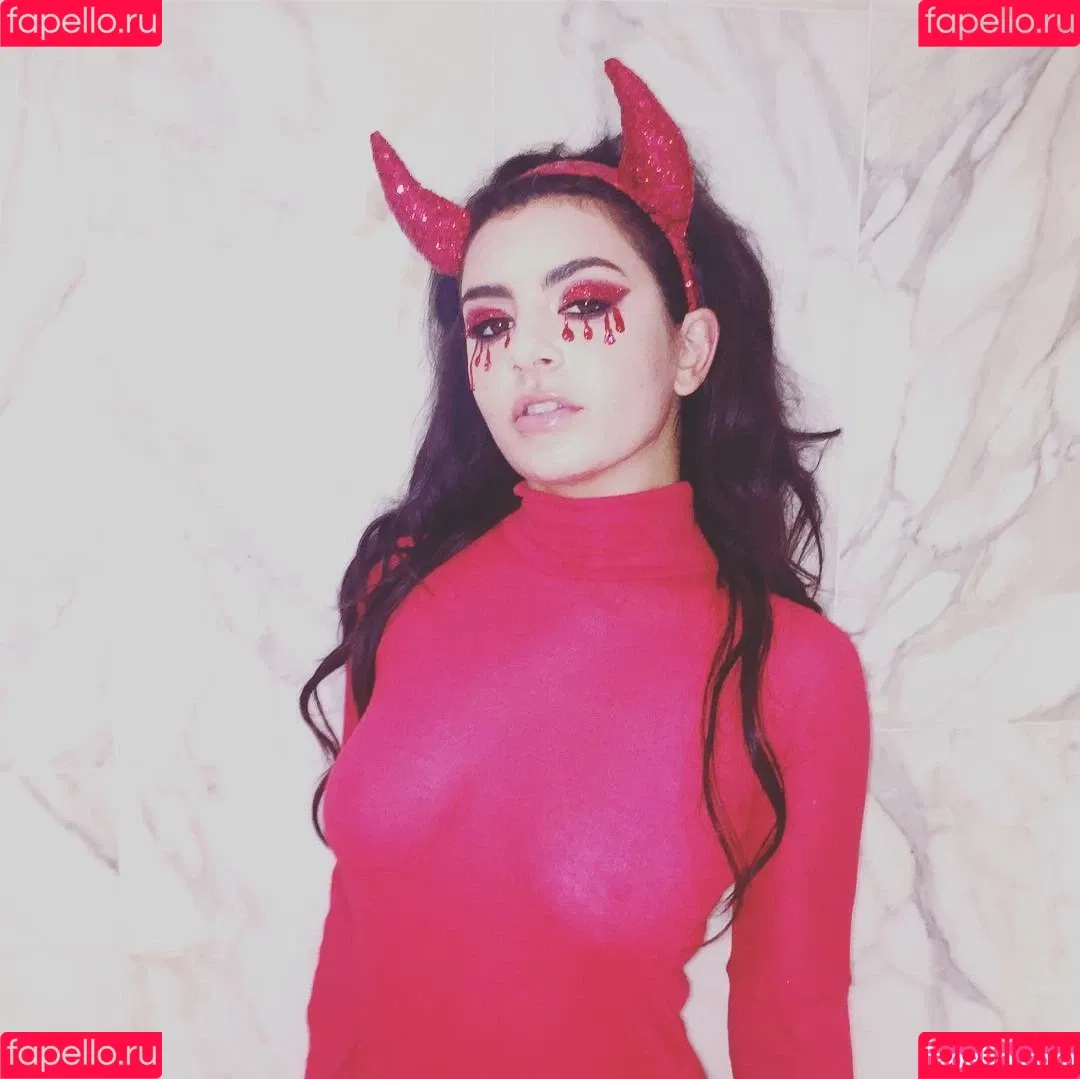 Charli XCX / charli_xcx / charlignarly Onlyfans Photo Gallery 