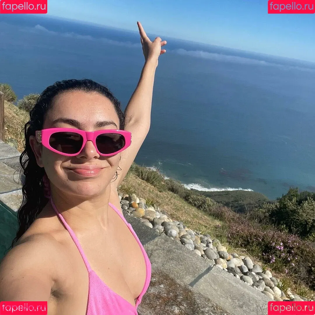 Charli XCX / charli_xcx / charlignarly Onlyfans Photo Gallery 
