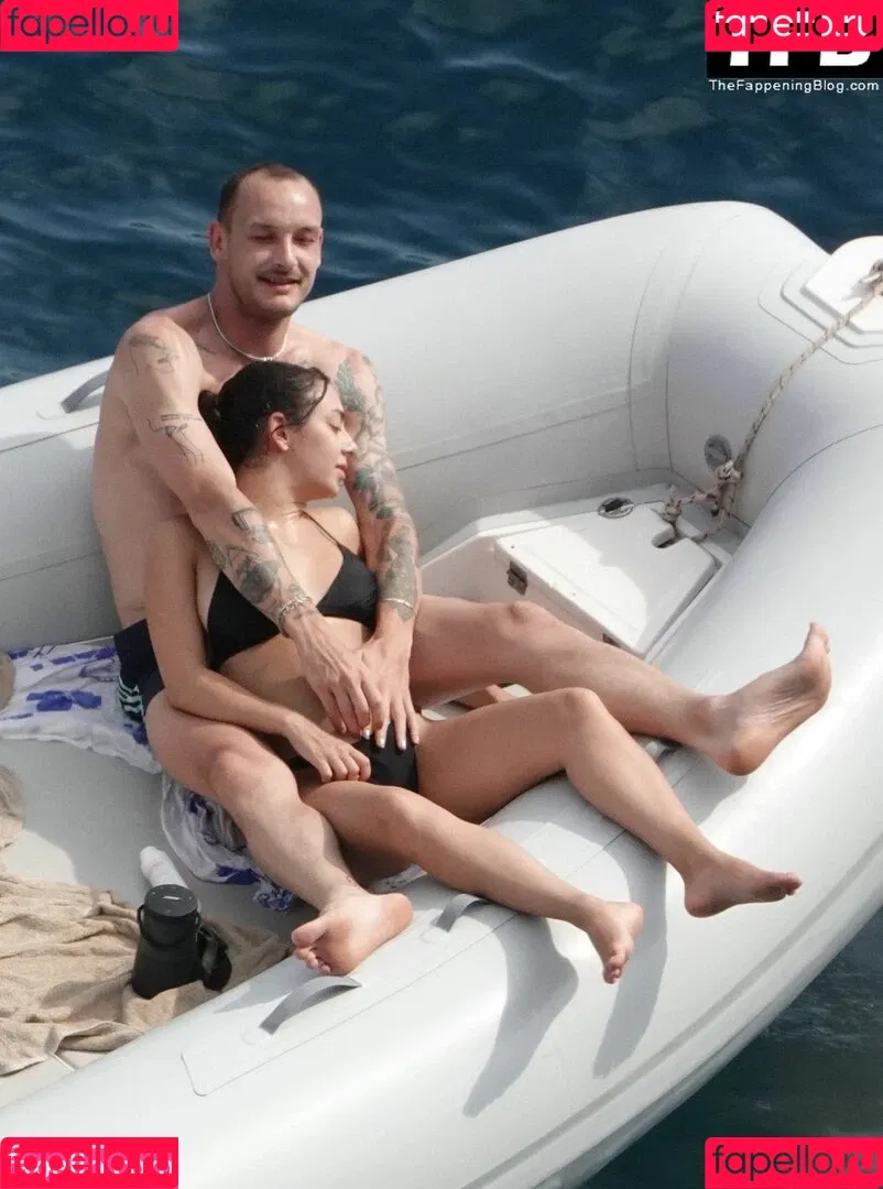 Charli XCX / charli_xcx / charlignarly Onlyfans Photo Gallery 