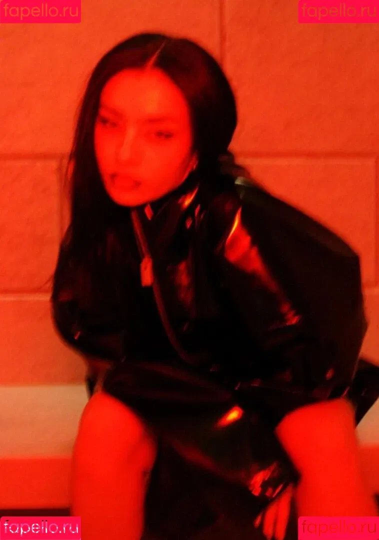 Charli XCX / charli_xcx / charlignarly Onlyfans Photo Gallery 