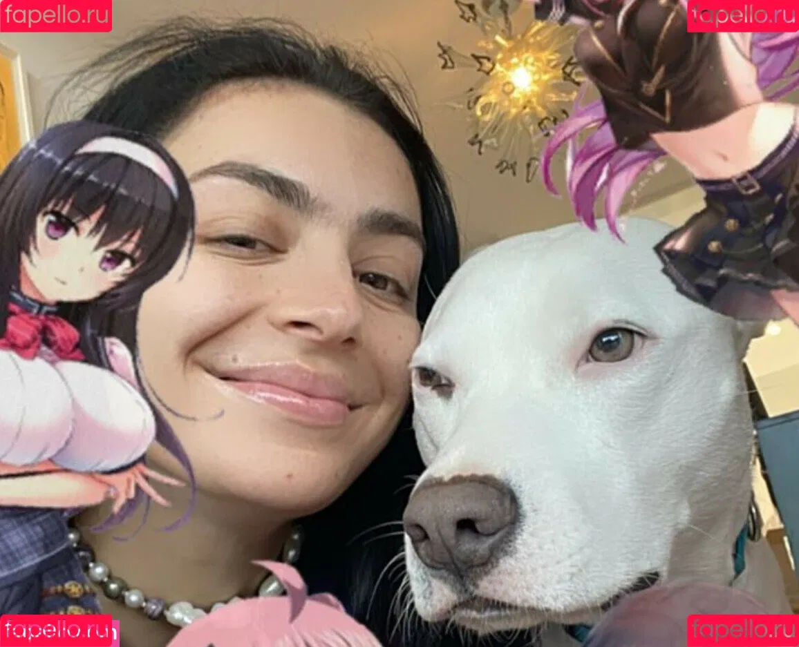 Charli XCX / charli_xcx / charlignarly Onlyfans Photo Gallery 