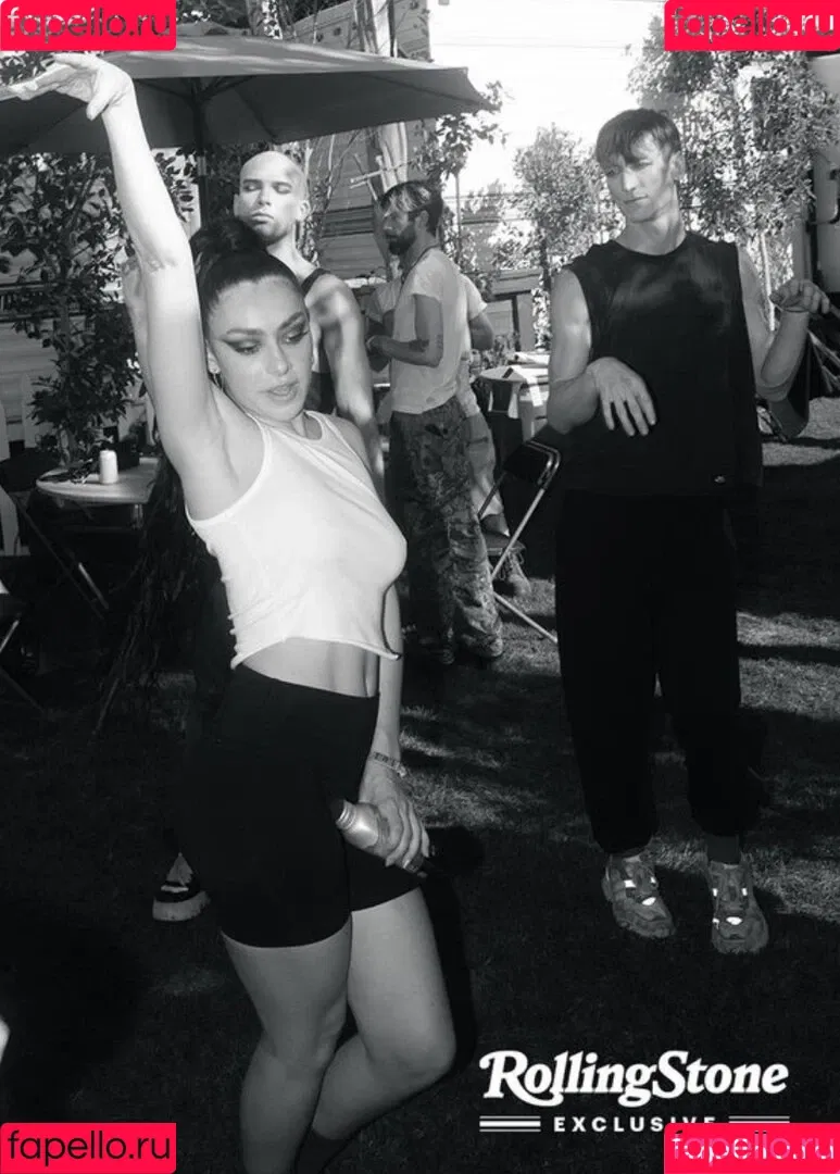 Charli XCX / charli_xcx / charlignarly Onlyfans Photo Gallery 