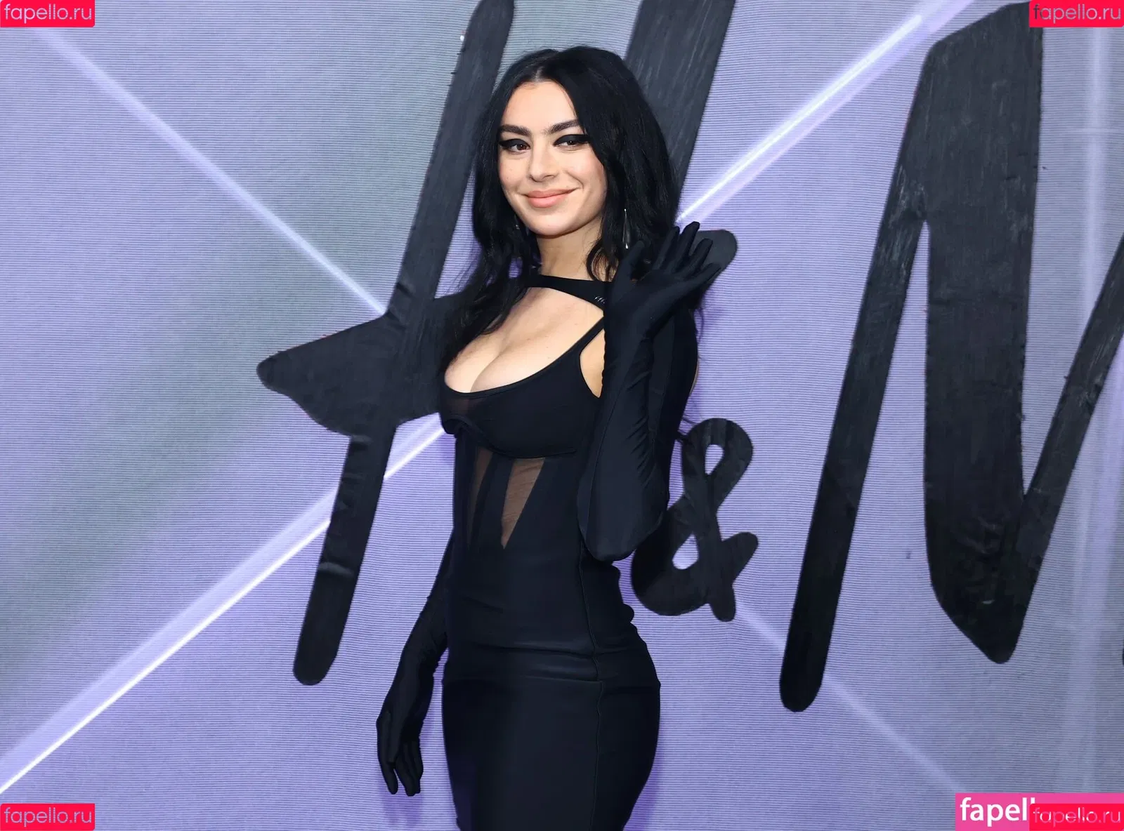 Charli XCX / charli_xcx / charlignarly Onlyfans Photo Gallery 
