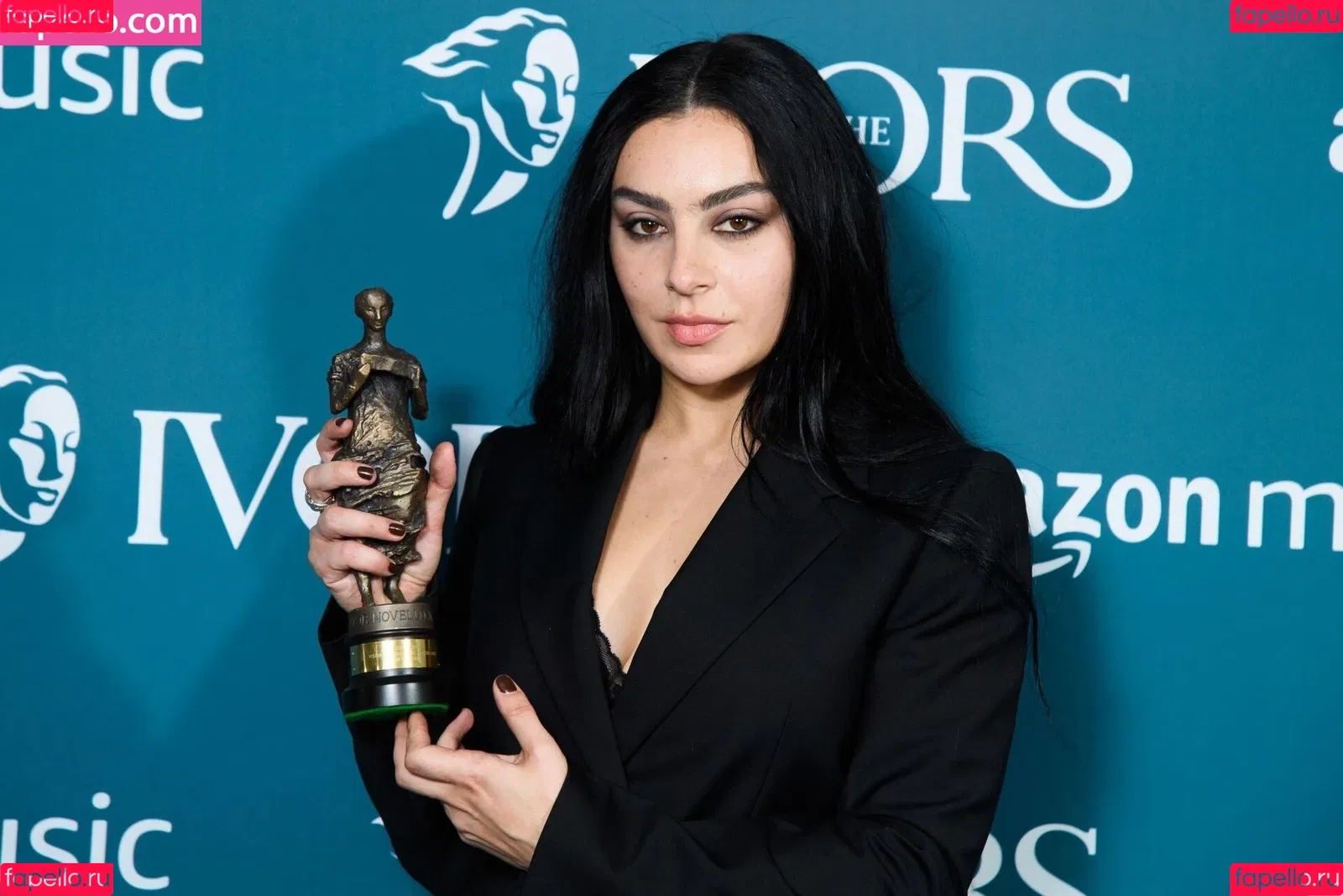 Charli XCX / charli_xcx / charlignarly Onlyfans Photo Gallery 