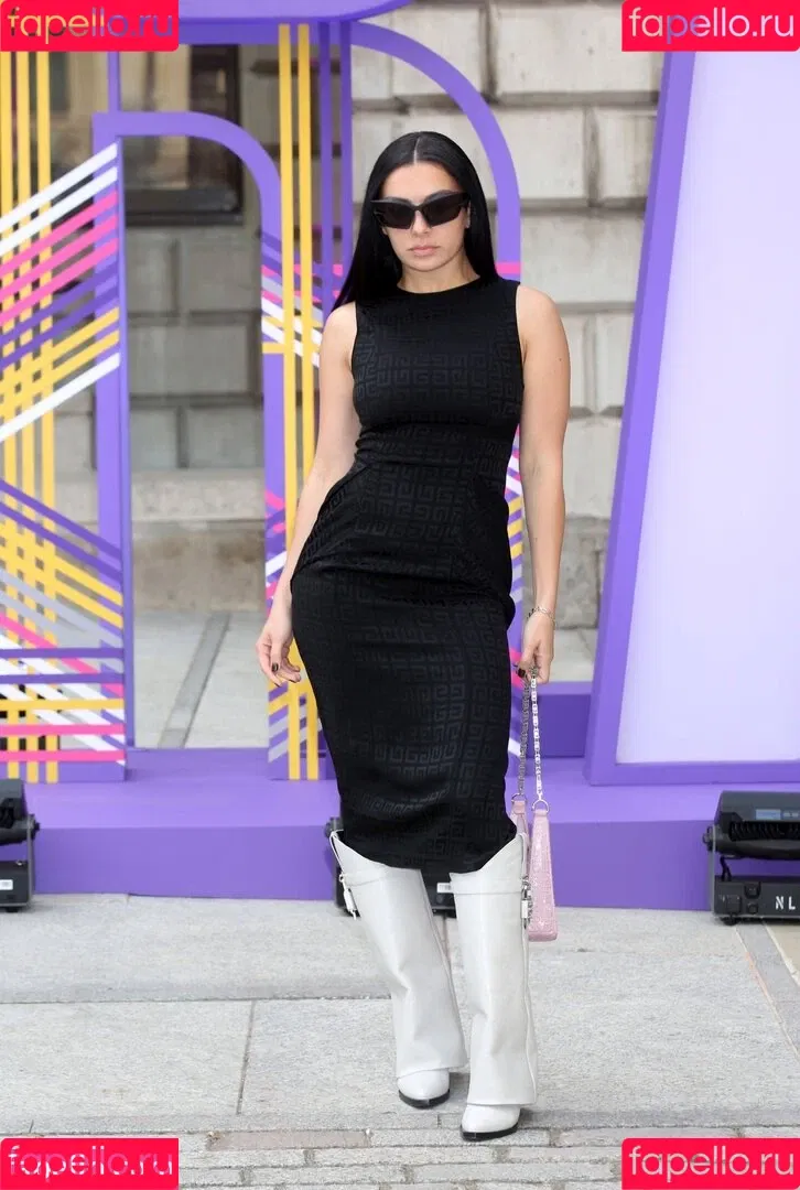 Charli XCX / charli_xcx / charlignarly Onlyfans Photo Gallery 
