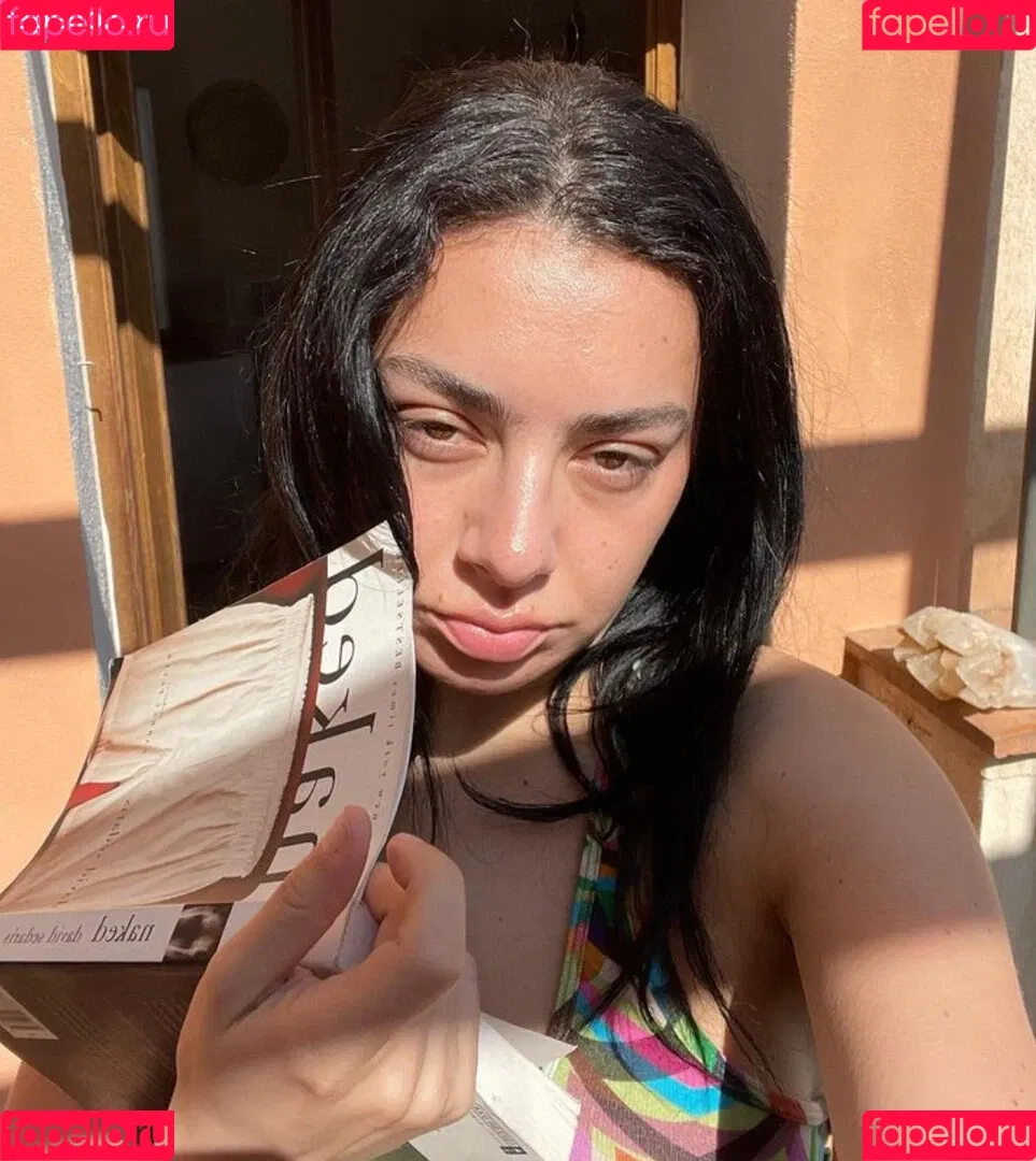 Charli XCX / charli_xcx / charlignarly Onlyfans Photo Gallery 