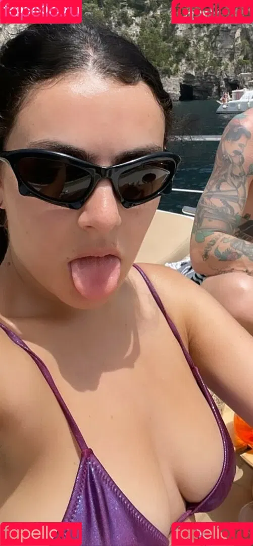 Charli XCX / charli_xcx / charlignarly Onlyfans Photo Gallery 