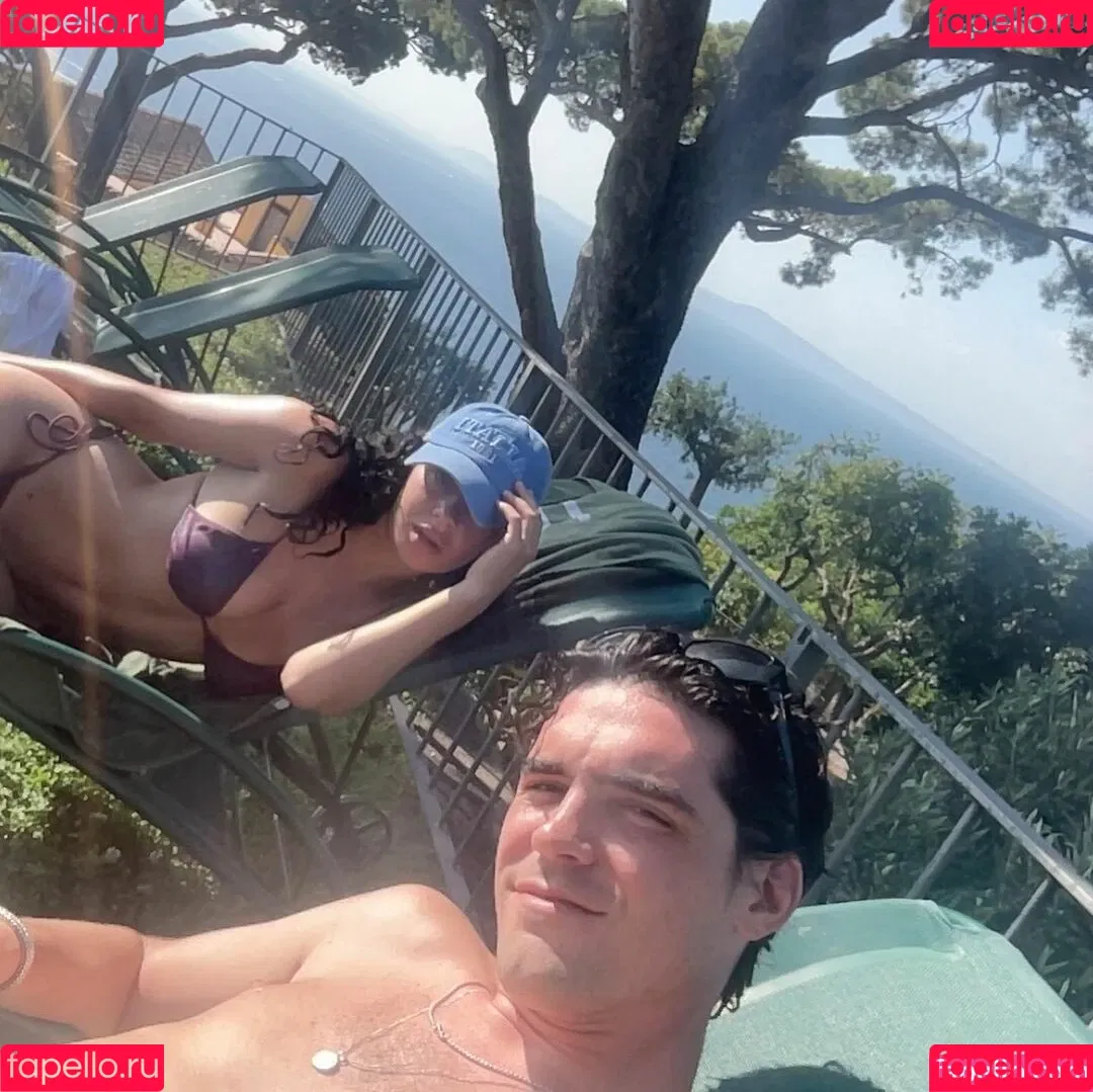 Charli XCX / charli_xcx / charlignarly Onlyfans Photo Gallery 