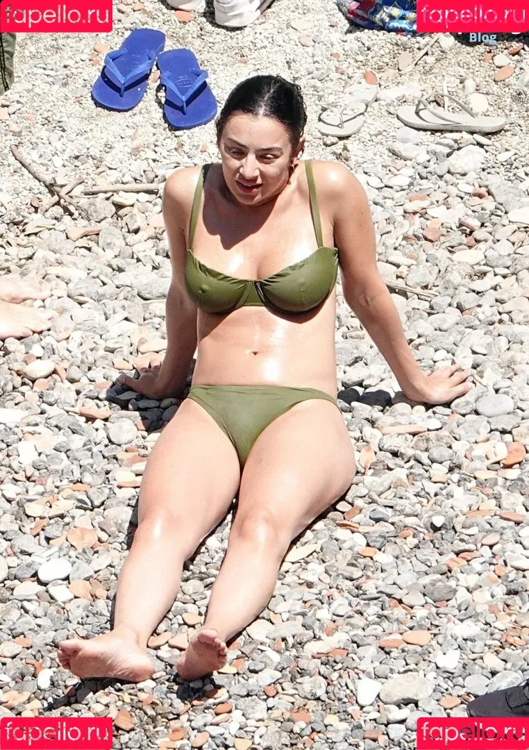 Charli XCX / charli_xcx / charlignarly Onlyfans Photo Gallery 