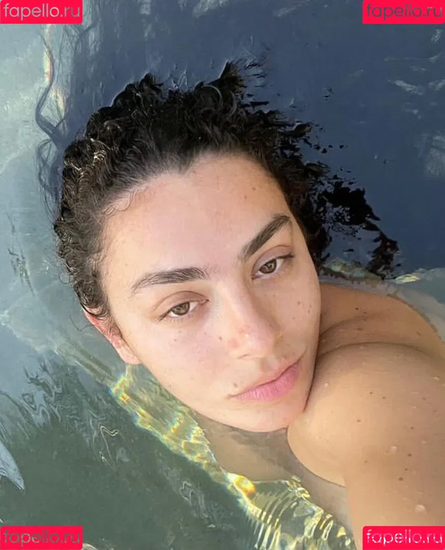Charli XCX / charli_xcx / charlignarly Onlyfans Photo Gallery 
