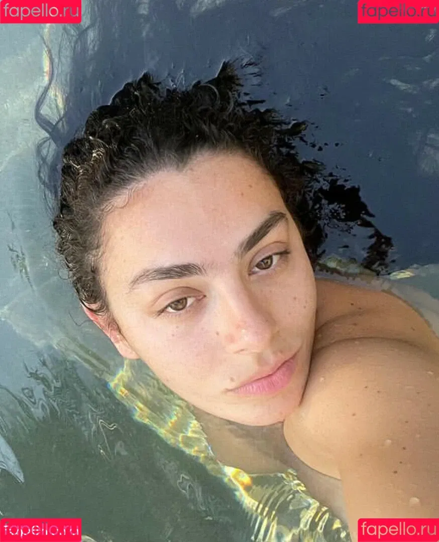 Charli XCX / charli_xcx / charlignarly Onlyfans Photo Gallery 