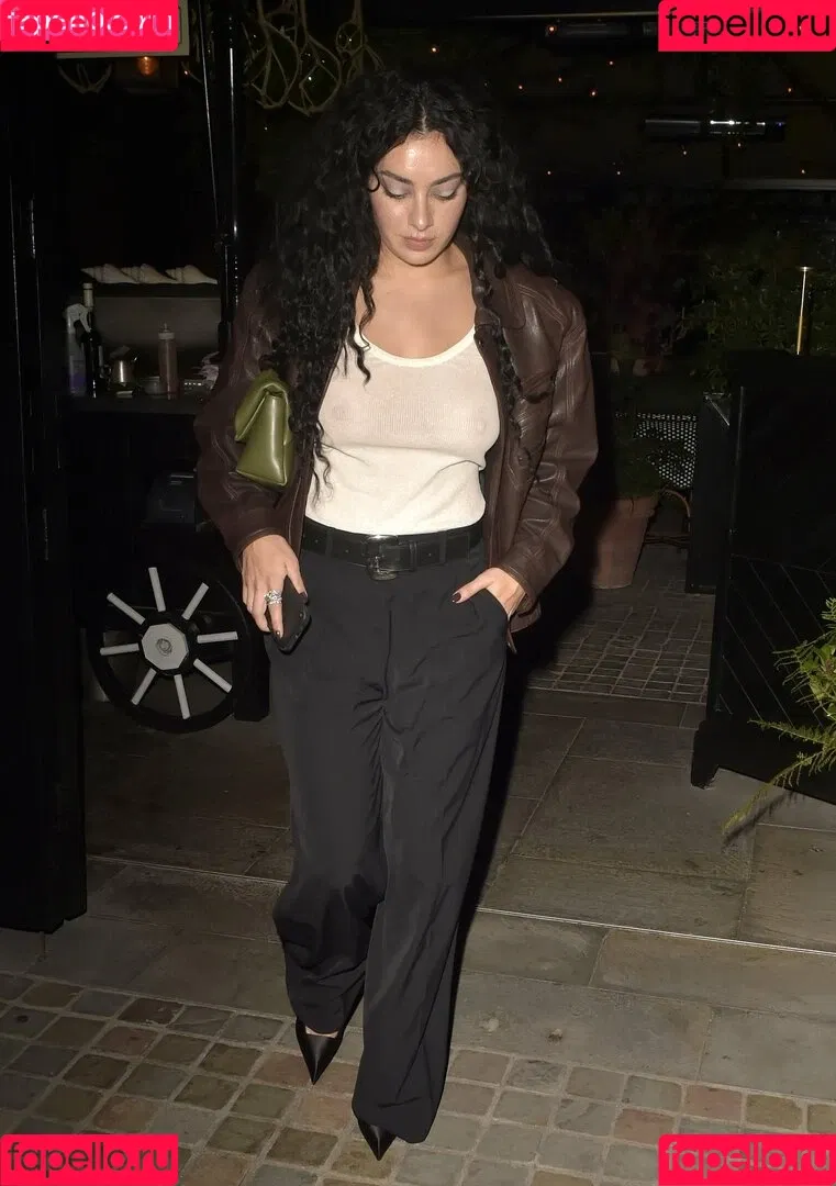 Charli XCX / charli_xcx / charlignarly Onlyfans Photo Gallery 